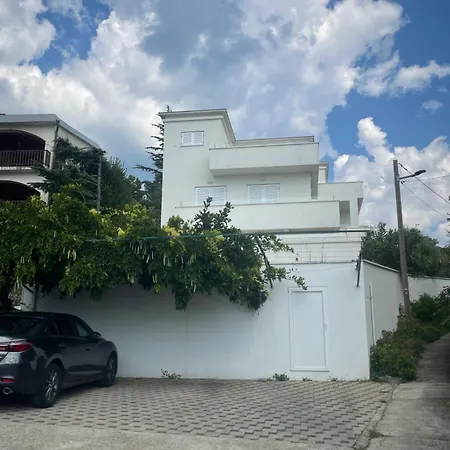 アパート Lana Maris 2 - 200m From Beach, Terrace With Sea View, Wi-fi And Free Parking