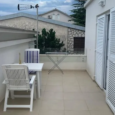 Lana Maris 2 - 200m From Beach, Terrace With Sea View, Wi-fi And Free Parking * Dramalj