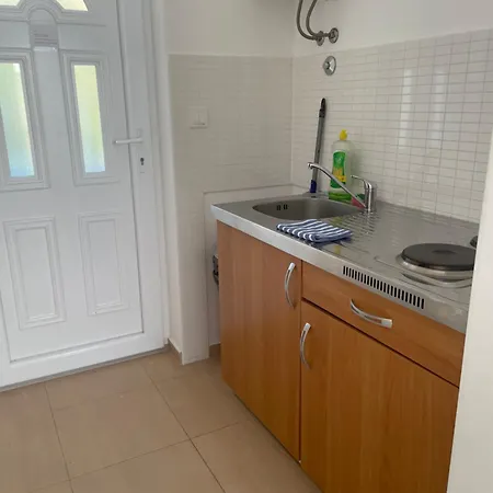 Lana Maris 2 - 200m From Beach, Terrace With Sea View, Wi-fi And Free Parking