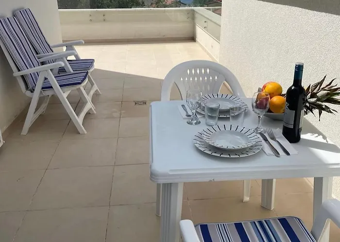 Lana Maris 2 - 200m From Beach, Terrace With Sea View, Wi-fi And Free Parking Apartment Dramalj